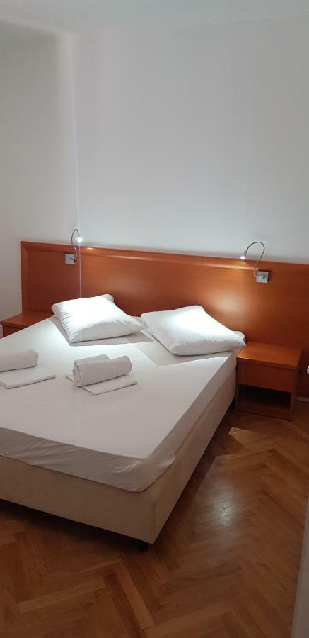 Premium Apartments Joy Примоштен Экстерьер фото